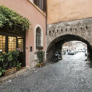 Arco Del Lauro Bed & Breakfast
